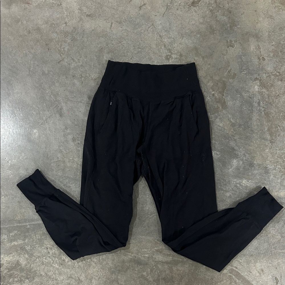 Black High-Waisted Leggings